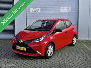 Toyota Aygo 1.0 VVT-i x-now 77000km! Nieuwe banden!