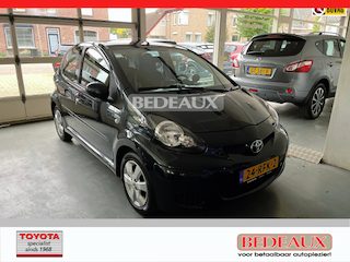 Toyota Aygo 1.0-12V Aspiration Green Navigator- AUTOMAAT, Bij Toyota specialist