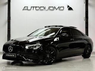 Mercedes-Benz CLA 200 AMG | Pano | Dodehoek | Beam | Stoelverwarming | Sfeer | Night | 18" | NAP | Camera | Leer/Alcantara | Verkeerslichtweergave+ | Widescreen | DYNAMIC