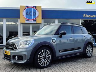 Mini Countryman 1.5 Cooper S E ALL4 | Orig. NL | PanoramaDak | JCW-pakket | Carplay | Camera | Head-Up display |