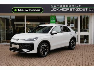 Volkswagen T-Roc 1.5 eTsi R-Line First Edition | Trekhaak | Matrix | Camera