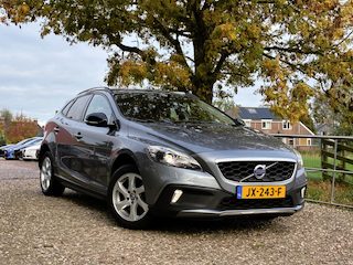 Volvo V40 2.0 T3 Momentum | Cross Country + Navi + Cruise Nu € 8.975,-!!!
