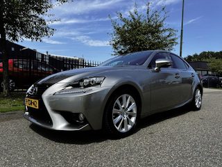 Lexus IS 300h Edition