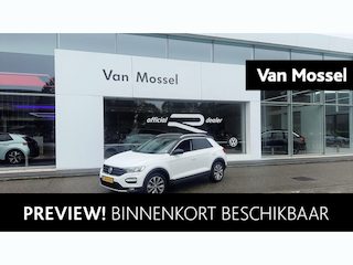 Volkswagen T-Roc 1.0 TSI Style | 115 PK | Climatronic (Automatische Airco) | Parkeersensoren | Navigatie |
