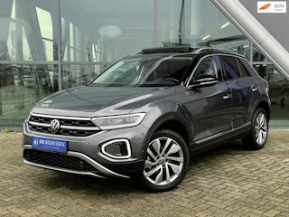 Volkswagen T-Roc 1.5 TSI 150pk Automaat / Panoramadak / Leder / IQ Light / Camera