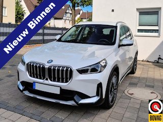 BMW X1 xDrive25e xLine Harman-Kardon HUD Elek Stoelverstelling Keyless Entry 19 Inch Driving Assistant Professional Stoelmassage
