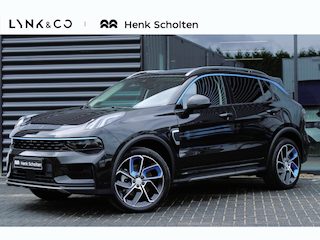 Lynk & Co 01 1.5 | Trekhaak | 360° Camera | Panoramadak | Achteruitrijcamera | Elektrische bestuurdersstoel met geheugen | Stoelverwarming | Actieve bochtverlichting | Adaptieve Cruise Control | Stuurassistent | Lane Assist | Donkere hemel bekleding  | Navigatie | Elektrische Achterklep | Keyless Entry | Dodehoekassistent