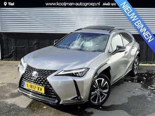Lexus UX 250h Executive Line Schuifkanteldak / Lederen interieur / Afneembare trekhaak / Full options!  / nieuwstaat!