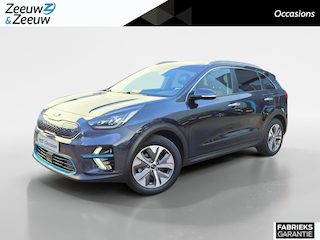 Kia Niro e-Niro DynamicPlusLine 64 kWh | Accu 99,5 % | 3 Fase laden | 1e Eigenaar | Dealer onderhouden | Stoelverwarming | Schuif-/kanteldak | Fabrieksgarantie t/m 24-08-2029 + 3x 1 jaar |  NAP |