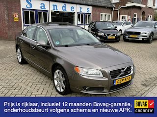 Volvo S80 4.4 V8 AWD Summum