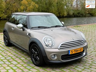 Mini Mini 3-Deurs 1.6 MINIMALIST 2e eigenaar airco elektrische ramen cruise control start stop navigatie
