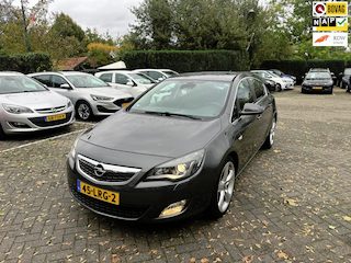 Opel Astra 1.6 Turbo Sport , automaat , leer , navigatie
