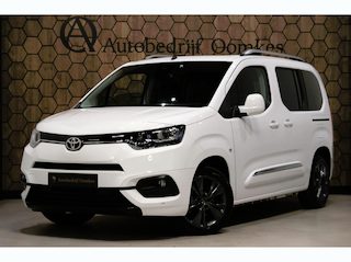 Toyota Proace City *56.302km* |PANORAMADAK| 5 persoons Nieuwstaat! Camera/Navigatie/Apple Carplay