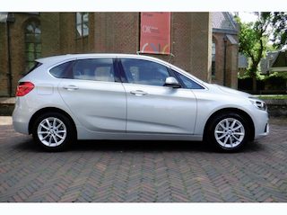 BMW 2-serie Tourer 218i Essential