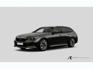 BMW 530 530e xDrive Touring M Sport Pro | Panorama | Alcantara Hemel | Driving Ass. Prof. | 360 Camera | Trekhaak | Harman/Kardon | 20' Inch |