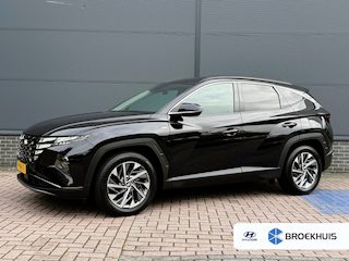 Hyundai Tucson 1.6 T-GDI MHEV Comfort Smart / Navigatiesysteem / Achteruitrijcamera / Apple CarPlay & Android Auto / Digitaal instrumentenpaneel / Cruise control / Climate control / Parkeersensoren voor en achter / LED-verlichting / Lichtmetalen velgen / Rijstrookassistent / Automatische noodremassistent / Verkeersbordherkenning / Multifunctioneel stuurwiel / Bluetooth / Automatische verlichting / 48V Mild Hybrid
