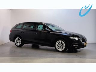 Skoda Octavia Combi 1.5 e-TSI 150pk DSG Business Edition Navigatie Trekhaak Parkeersensoren App-Connect DAB+