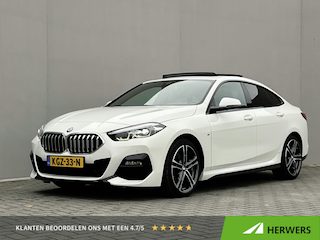 BMW 218i High Executive / Dealer onderhouden / M-Sport / Panorama schuifdak / Navigatie / Apple Carplay Android / 18" LM wielen /