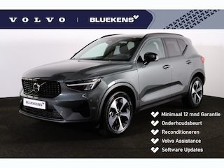 Volvo XC40 B4 Plus Dark - IntelliSafe Assist & Surround - Harman/Kardon audio - Parkeercamera achter - Verwarmde voorstoelen & stuur - Parkeersensoren voor & achter - Elektr. bedienb. voorstoelen met geheugen links - Draadloze tel. lader - Extra getint glas - Inklapbare trekhaak - 19' LMV