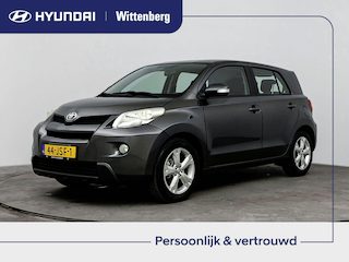 Toyota Urban Cruiser 1.3 VVT-i Aspiration | Trekhaak | Metallic lak | Achterbumper beschermer | Airco | L.M. Velgen |