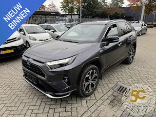 Toyota RAV4 2.5 Plug-in Hybrid AWD Style TREKHAAK APPLE/ANDROID LEDER STOEL/STUUR/VOORRUITVERWARM. ELEK. ACHTERKLEP. 1.500KG-TREK. CAMERA P-SENSOREN KEYLESS