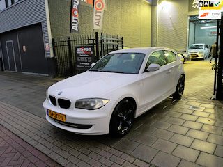 BMW 118i Business Line Sport Airco Navi NAP APK