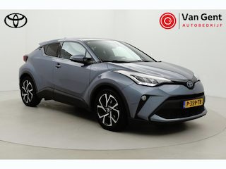 Toyota C-HR 1.8 Hybrid Style | Trekhaak | Dodehoek detectie | Stoel-/stuurverwarming | Navigatie | Apple Carplay / Android Auto | LED | Parkeersensoren voor/achter | Adaptive Cruise | Keyless | Camera | 18 inch