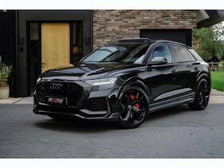 Audi Q8 4.0 TFSI Quattro Carbon/Ceramic/4WB/Dynamic+/RS-red/Nightvision