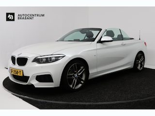 BMW 2-serie Cabrio 218i High Executive (CAMERA, STUUR/STOELVERWARMING, CRUISE CONTROL, DIGITALE COCKPIT)