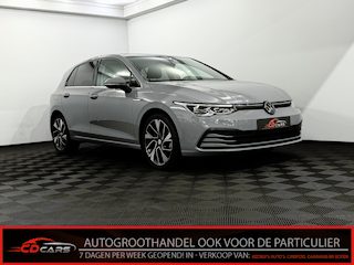 Volkswagen Golf 2.0 TDI Style Camera, Navi, Winterpakket, Cruise control adaptief, Keyless start, Virtual desk, Memory stoelen, Massage stoelen