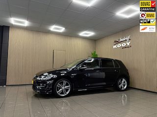 Volkswagen Golf 1.5 TSI R-Line * Automaat / Carplay / Virtual cockpit / Parkeersensoren / NL Auto *