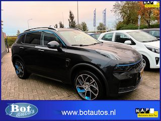 Lynk & Co 01 1.5 / 1E EIGENAAR / 360 GRADEN CAMERA / NAVIGATIE / ELEK. SCHUIFDAK / CRUISE CONTROL / PANORAMADAK / NL-AUTO /LMV/ECC