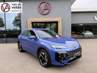 Volkswagen T-Roc 1.5 eTsi 150pk DSG R-Line | Camera | Navi | Extra getint glas | 4-season | Dode hoek | IQ light | Rijklaar incl. garantie