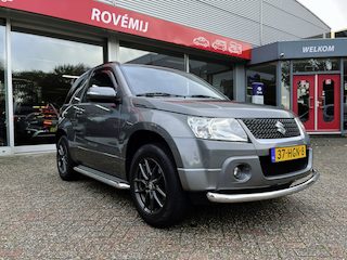 Suzuki Grand Vitara 2.4 Exclusive Clima, Stoelverwarming, Side bars.