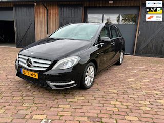 Mercedes-Benz B-klasse 180 Ambition, AUTOMAAT ,NAVI .CRUISE.