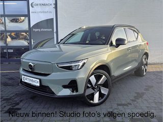 Volvo XC40 Recharge Twin Plus 82 kWh | Zwenkbare trekhaak | Adaptieve cruise | Blis | Sage Green Metallic |