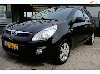 Hyundai i20 1.4i DynamicVersion *Rijklaarprijs *Airco