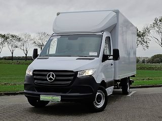 Mercedes-Benz Sprinter 316 Bakwagen | Laadklep | Automaat | 3zitplaatsen| MBUX | Multi-functioneel stuurwiel | Achteruitrij-camera | Airco |