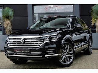 Volkswagen Touareg 3.0 TSi eHybrid 4MOTION Elegance Volkswagen Touareg 3.0 TSI eHybrid 4Motion Elegance | 381 PK | Panoramadak | Trekhaak | 360° Camera | Head-up display olkswagen Touareg 3.0 TSI eHybrid 4Motion Elegance met 3.0-liter V6 benzinemotor en plug-in hybride aandrijving, vierwielaandrijving, panoramadak, Trekhaak, 360°-camera, head-up display, luxe