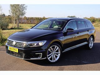 Volkswagen Passat Variant 1.4 TSI GTE Highline 204pk | Trekhaak | Panoramadak | Carplay | LED
