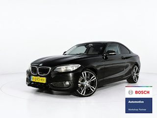 BMW 2-serie Coupé 220i Business HARMAN/KARDON - STOELVERWARMING - NAVI