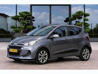 Hyundai i10 1.2i | NAV | PDC | STOELVERWARMING