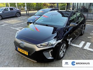 Hyundai Ioniq EV 38kWh 120pk Comfort | Carplay | Navigatie | Camera | Adaptive Cruisecontrol | Velgen | Parkeersensoren | DAB | Bluetooth | Climate control