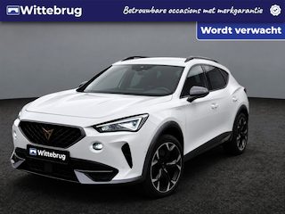 Cupra Formentor 1.4 e-Hybrid 245pk Performance / Achteruitrijcamera / Navigatie / Bluetooth / Elec. Trekhaak / Stoel+Stuurverwarming / 19''LMV