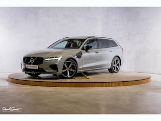 Volvo V60 2.0 T8 Plug-in hybrid AWD Ultra Dark | Panoramadak | Adaptieve cruise | Harman Kardon | Memory | Blis |