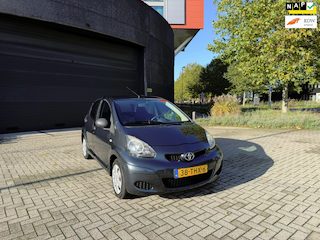 Toyota Aygo 1.0-12V Now