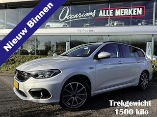 Fiat Tipo Stationwagon 1.4 T-Jet 16v Business Trekhaak - Achteruitrijcamera - Airco - Parkeersensoren achter - Stoelverwarming - Navigatie - Bluetooth - Cruise control - Dakrails - Radio - Start/stop systeem - Stuur multifunctioneel - Licht metalen velgen 17 inch - Led verlichting - Elektrische ramen - Centrale vergrendeling met afstandsbediening