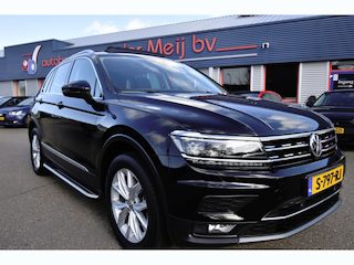 Volkswagen Tiguan 2.0 TSI 4Motion Highline Business R , VIRTUAL COCKPIT , PANODAK , TREKHAAK , LED KOPL , A UITRIJ CAM , LMV18 ,