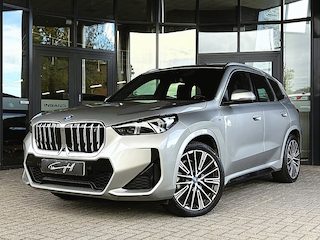 BMW iX1 XDRIVE30 LAUNCH ED. M-SPORT - PANO - LEDER - MASSAGE - 22KW