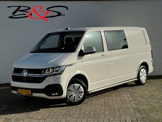 Volkswagen Transporter 2.0 TDI L2H1 30 DC Highline Navi Airco Cruise Control Trekhaak Carplay All-Season Lat om Lat betimmert